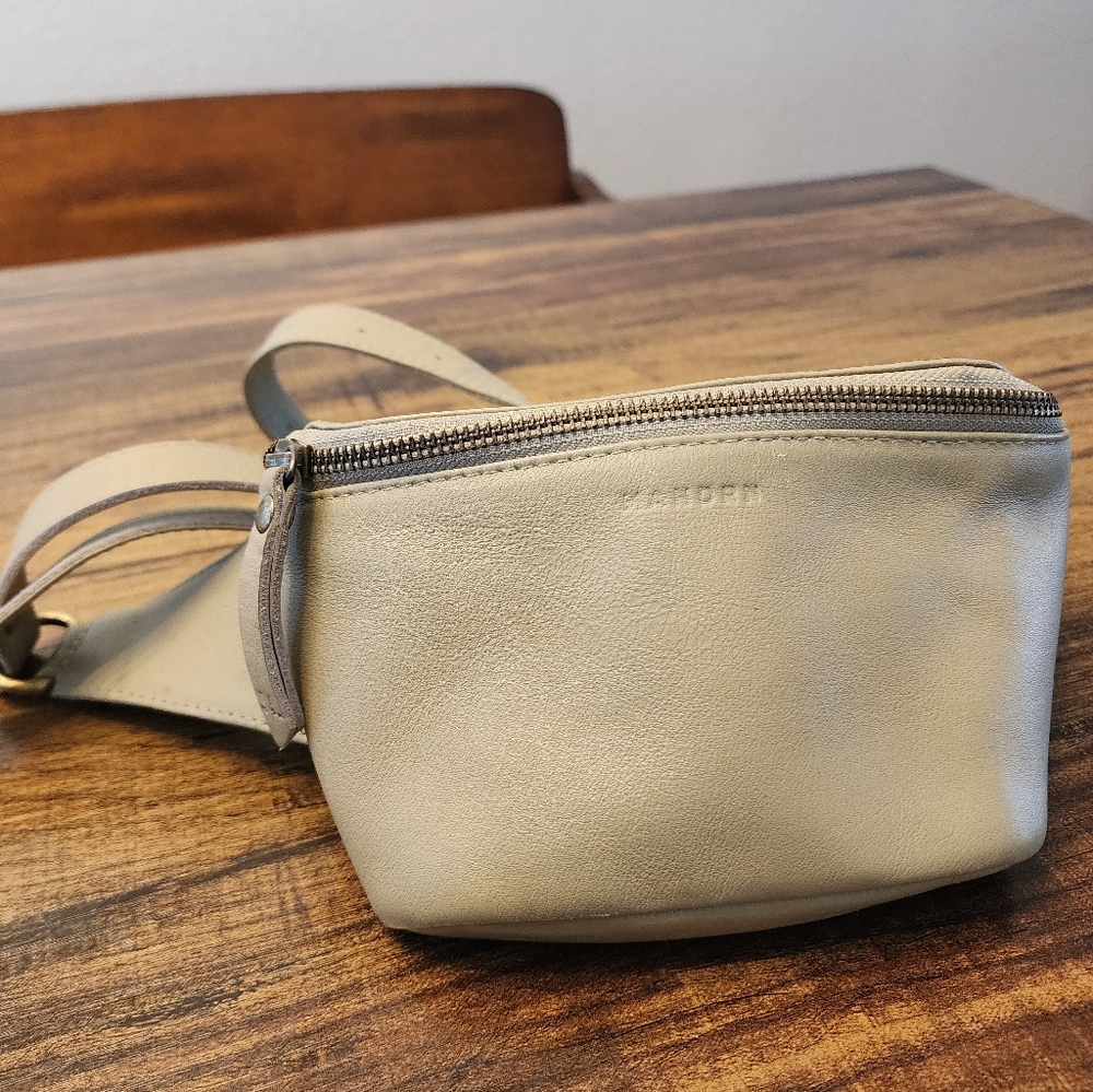 Mandrn Atlas Leather Fanny Pack Belt Bag Tan
